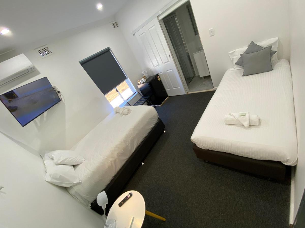 Central Motel مودجي المظهر الخارجي الصورة
