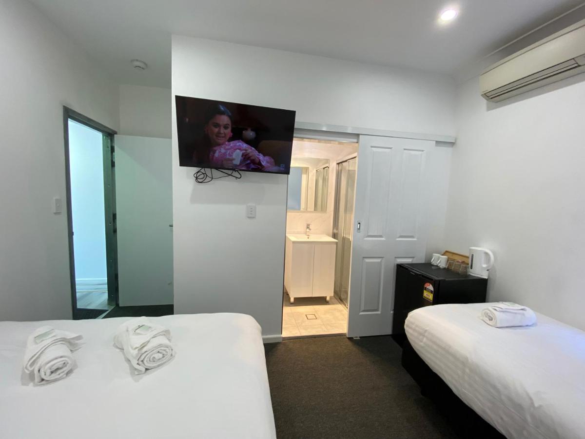 Central Motel مودجي المظهر الخارجي الصورة
