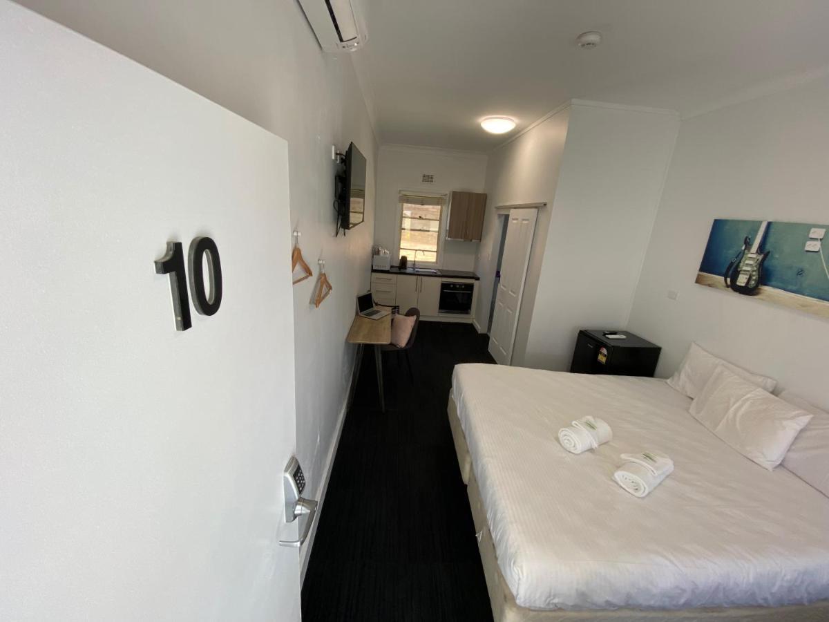 Central Motel مودجي المظهر الخارجي الصورة