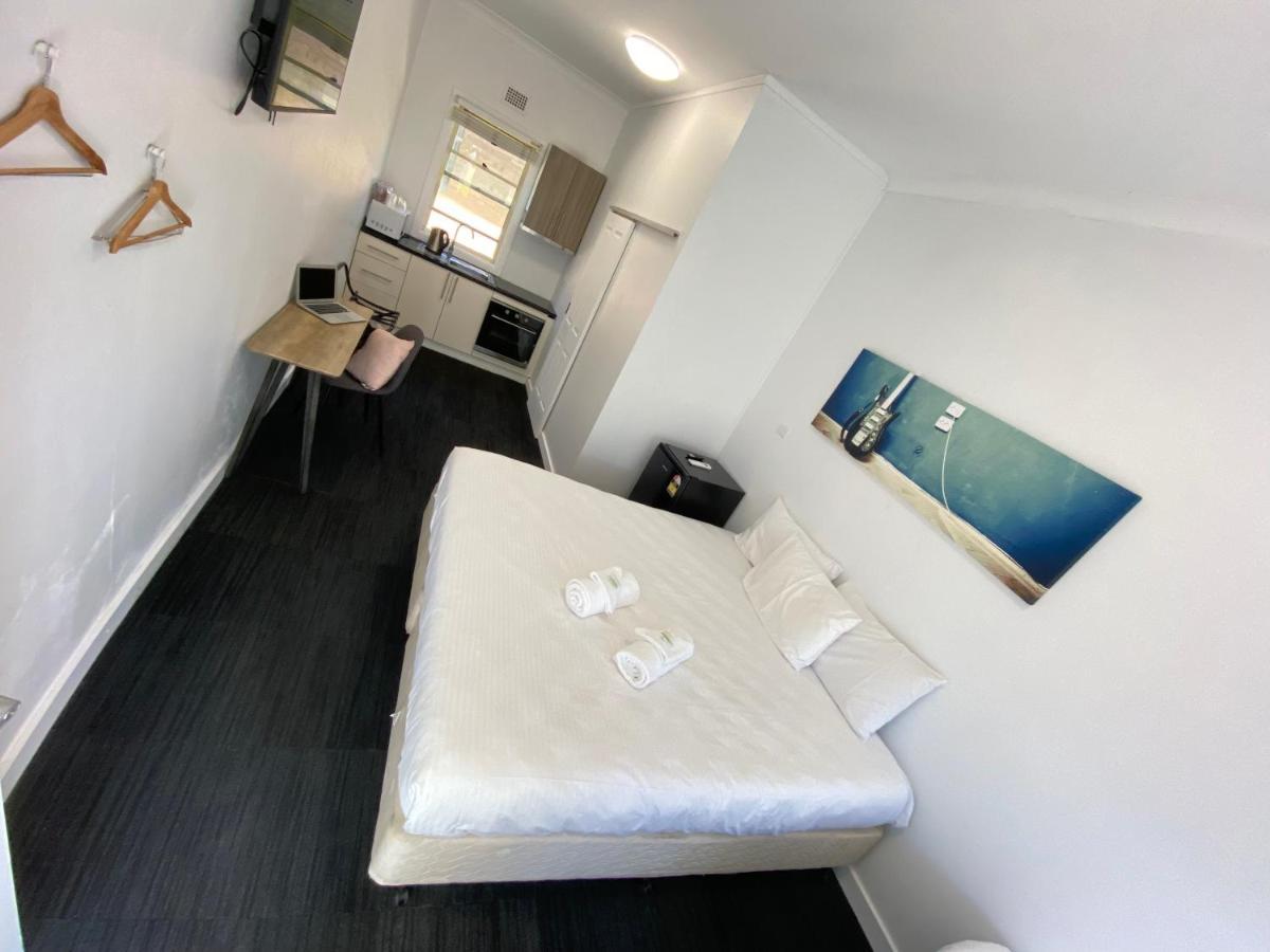 Central Motel مودجي المظهر الخارجي الصورة