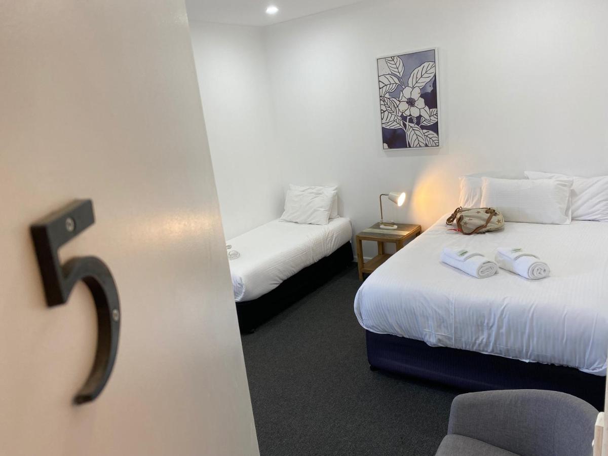 Central Motel مودجي المظهر الخارجي الصورة