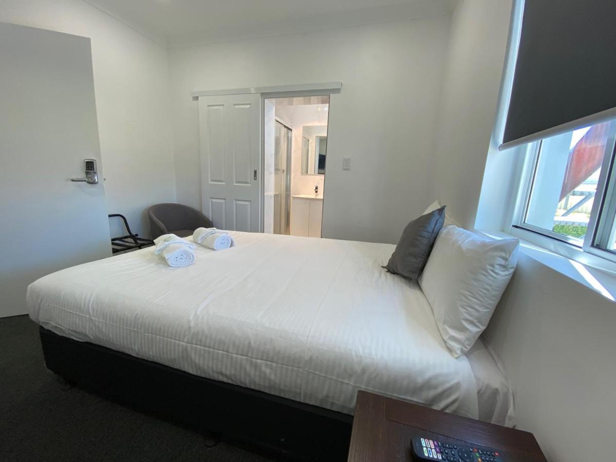Central Motel مودجي المظهر الخارجي الصورة
