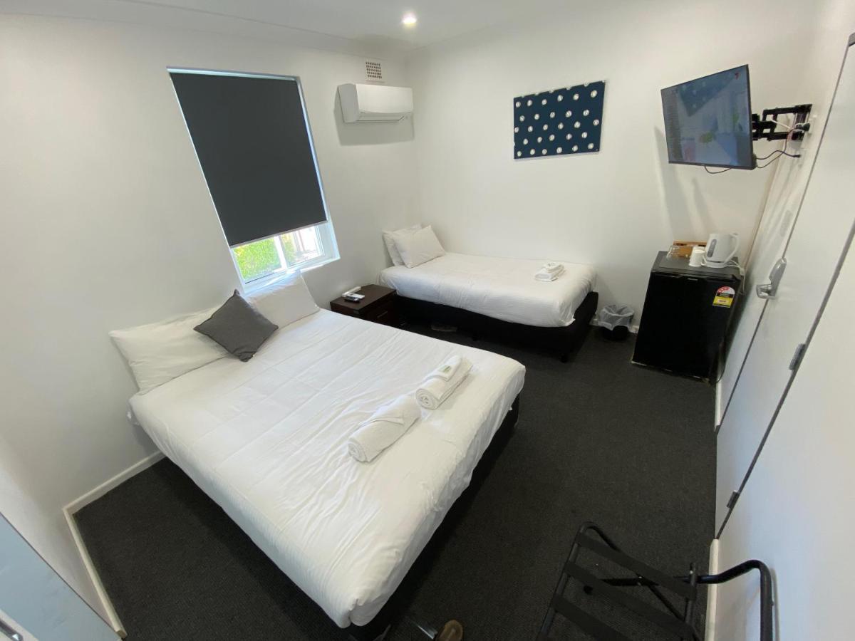 Central Motel مودجي المظهر الخارجي الصورة