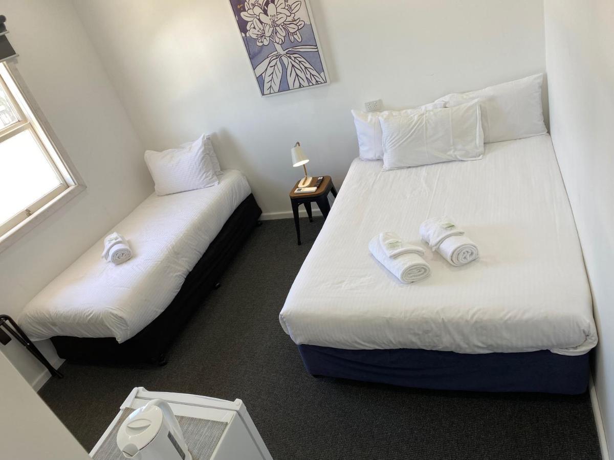 Central Motel مودجي المظهر الخارجي الصورة