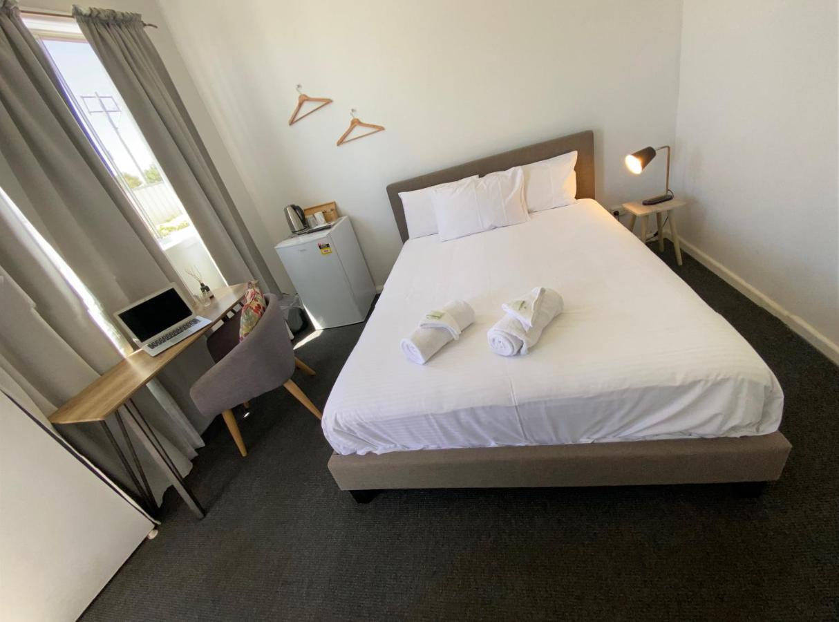 Central Motel مودجي المظهر الخارجي الصورة